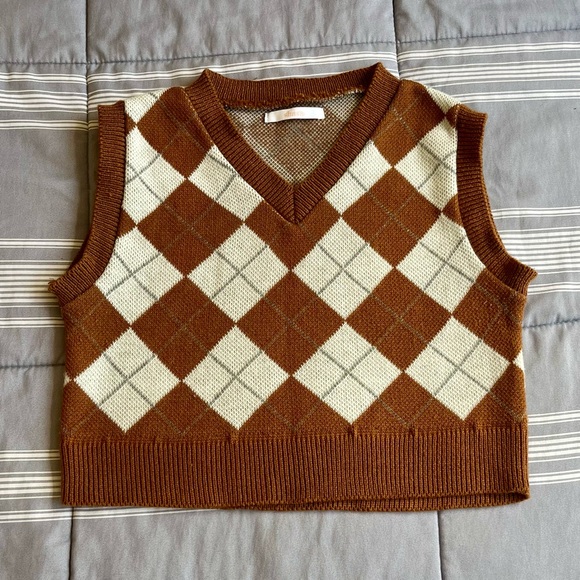 Brown argyle sweater vest - Picture 2 of 6